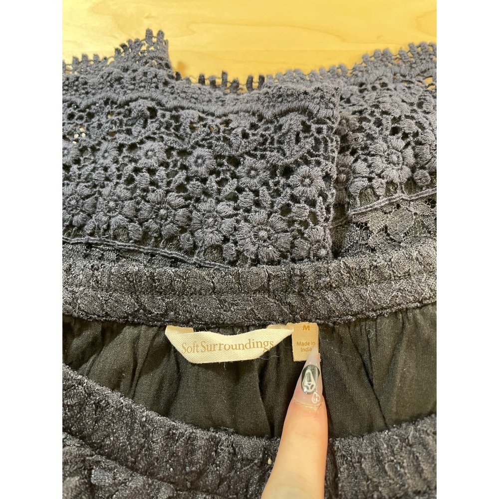 Soft Surroundings Black Floral Lace Off Shoulder Ruffle Top Size M - Picture 4 of 6